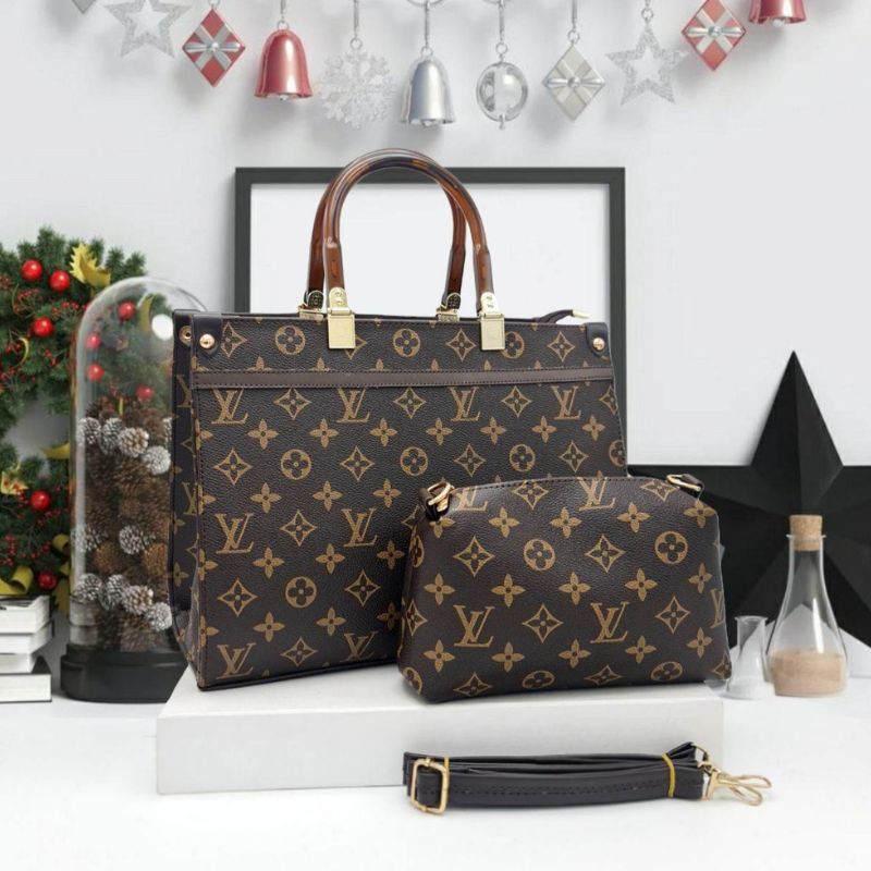 GRAND LOUIS VUITTON