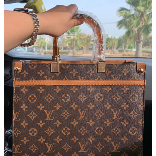 GRAND LOUIS VUITTON